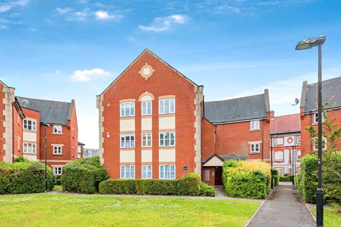 2 Bedroom Apartment For Sale In Bennett Crescent, Cowley, Oxford, OX4