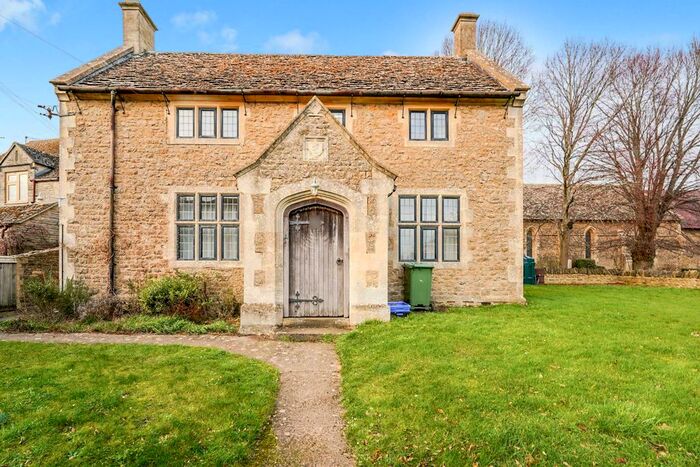 1 Bedroom Flat To Rent In Littleworth, Faringdon, SN7