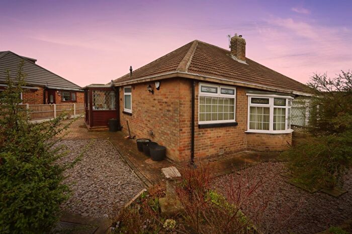 2 Bedroom Semi-detached Bungalow For Sale In Kennerleigh Avenue, Leeds, LS15
