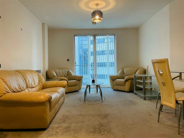 2 Bedroom Apartment To Rent In Barton Place, Hornbeam Way, Greenquarter, Manchester, M4