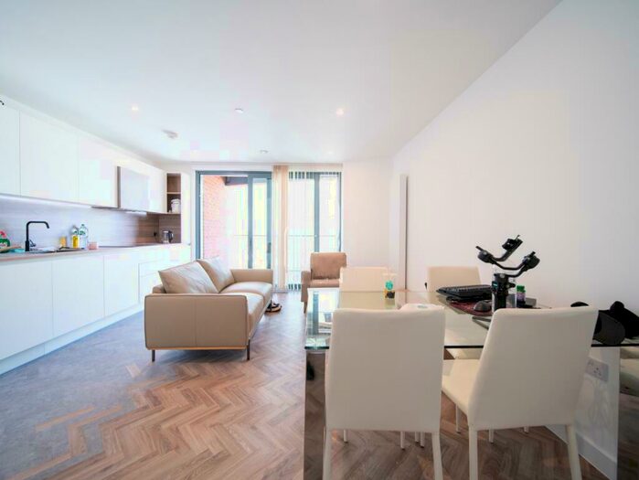 2 Bedroom Apartment To Rent In Skyline Apartments, Makers Yard, London, E3