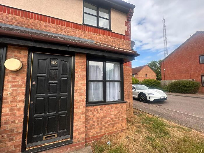1 Bedroom Cluster House To Rent In Poppyfields, Bedford, MK41