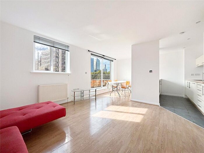 1 Bedroom Flat To Rent In Follett Street, London, E14