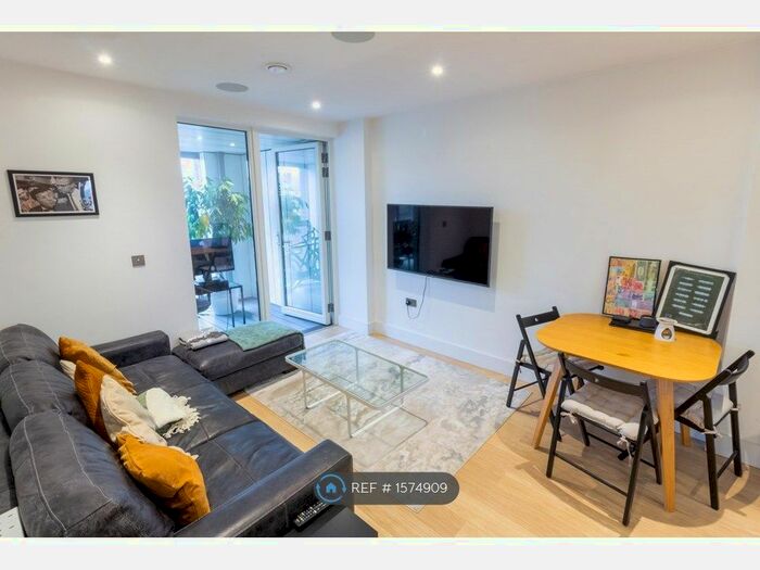 1 Bedroom Flat To Rent In Stockwell Park Walk, London, SW9