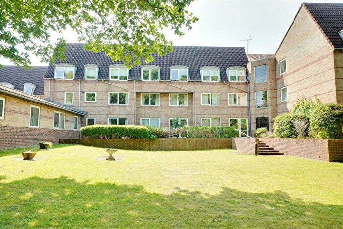 1 Bedroom Flat To Rent In Homewillow Close, London, N21