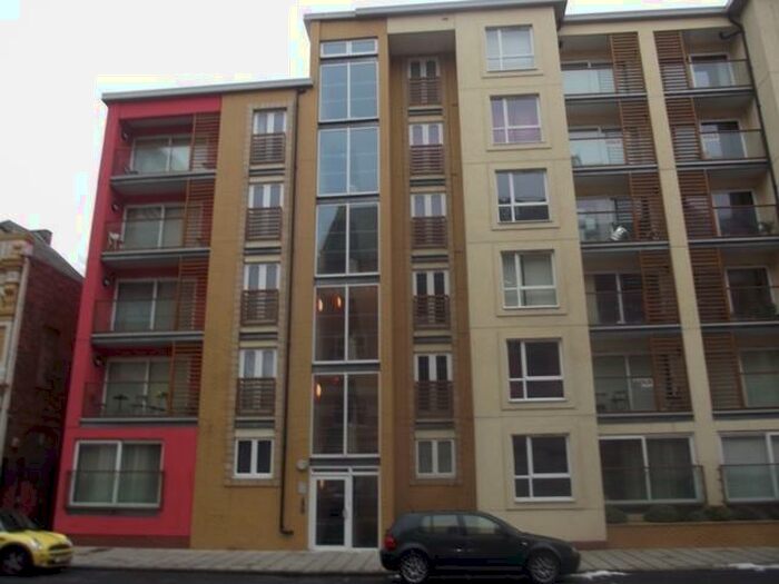 3 Bedroom Apartment To Rent In Dock Street, Hull, HU1