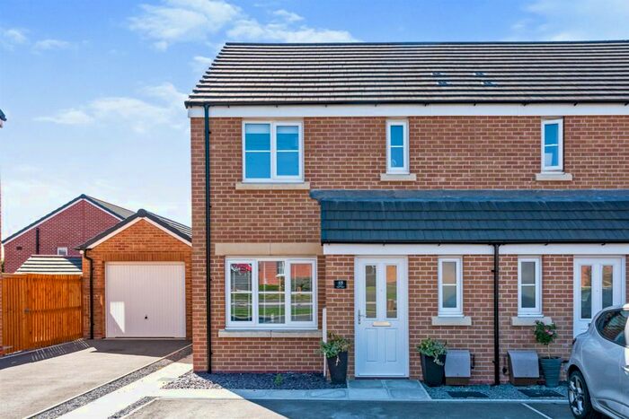 3 Bedroom Property To Rent In Maes Delfryn, Llanelli, SA14