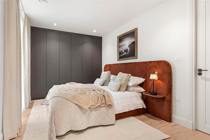 3 Bedroom Property For Sale In Plot, The Windmill Collection, Windmill Hill, Enfield, EN2