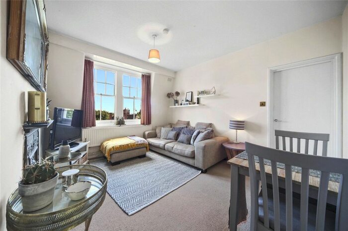 1 Bedroom Flat To Rent In Thornhill Road, Islington, London, N1