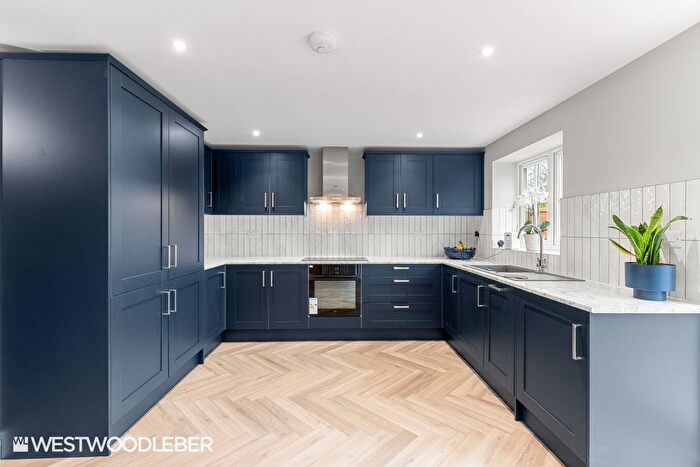 2 Bedroom Detached House To Rent In Shalcross Drive, Cheshunt, EN8