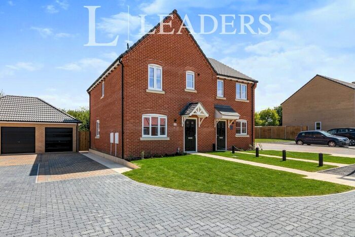 3 Bedroom Semi-Detached House To Rent In Jubilee Way Wrentham, NR34