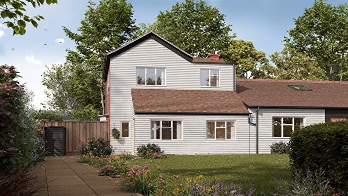 3 Bedroom Semi-Detached House For Sale In Stodmarsh Road, Canterbury, CT3