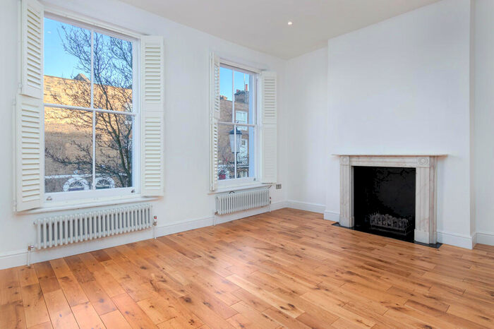 2 Bedroom Apartment To Rent In Park Walk, Chelsea, SW10