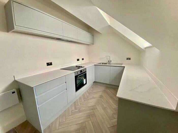 1 Bedroom Apartment To Rent In High Street, Pontypridd, CF37