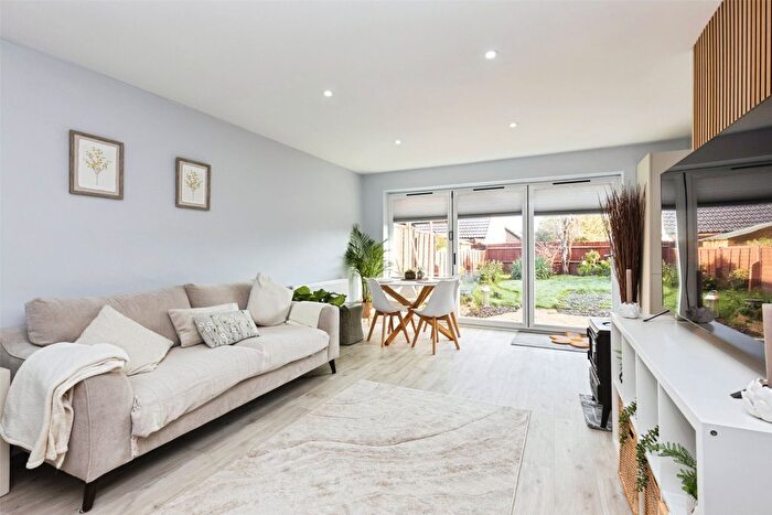 2 Bedroom Bungalow To Rent In Treelands Drive, Cheltenham, Gloucestershire, GL53
