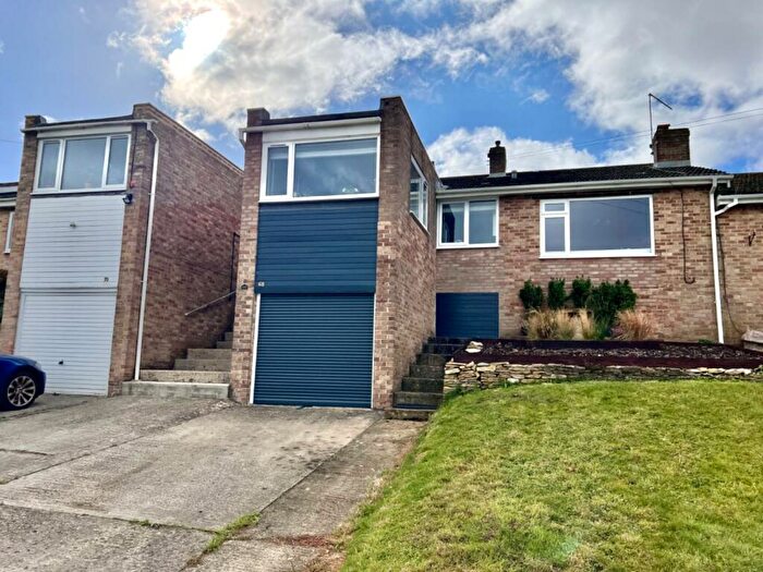 3 Bedroom Semi-Detached Bungalow For Sale In Langtoft Road, Stroud, GL5