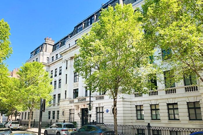 2 Bedroom Flat To Rent In Mansfield Street, Marylebone London, W1G