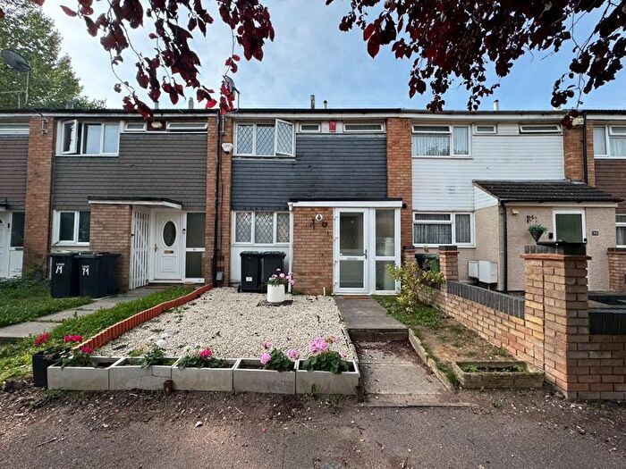 3 Bedroom Terraced House For Sale In Thrales Close, Luton, LU3