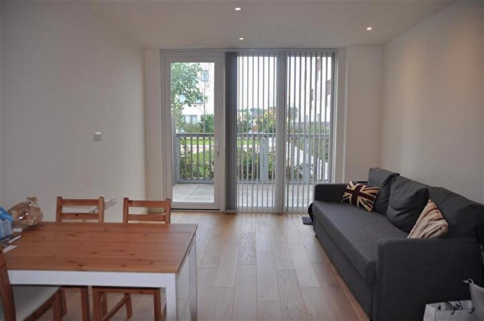 2 Bedroom Flat To Rent In Capitol Way, Flat, Colindale, NW9