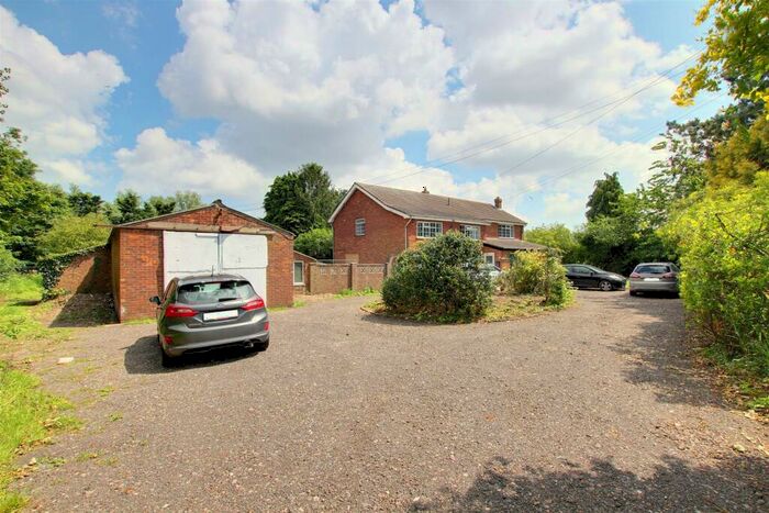 6 Bedroom Detached House For Sale In Mablethorpe Road, Theddlethorpe, Mablethorpe, LN12