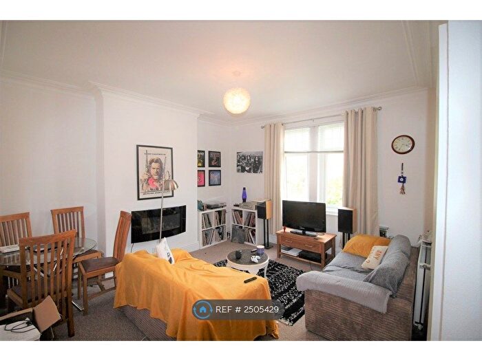 1 Bedroom Flat To Rent In Claremont Villas, Leeds, LS2