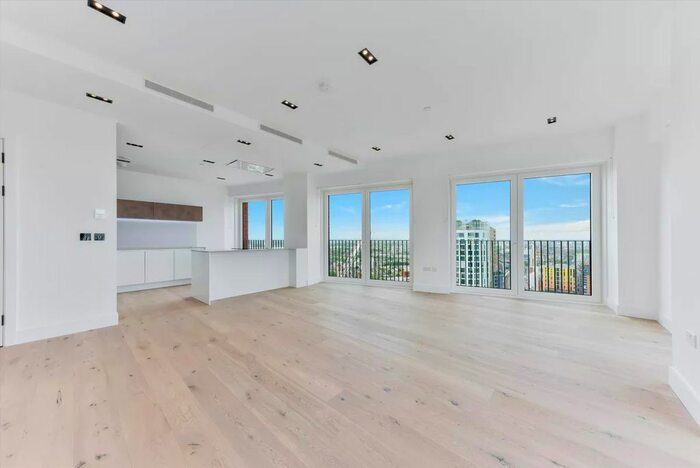 2 Bedroom Flat To Rent In Exchange Gardens, London, SW8