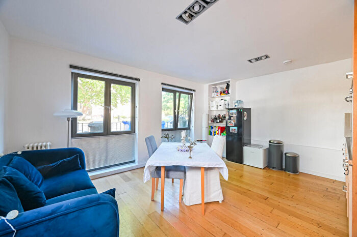 2 Bedroom Flat To Rent In Prebend Street, Angel, London, N1