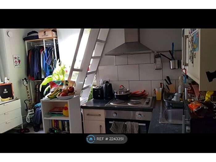 Studio To Rent In Elmore Road, Sheffield, S10