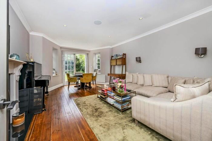 3 Bedroom Flat To Rent In Randolph Road, London, W9