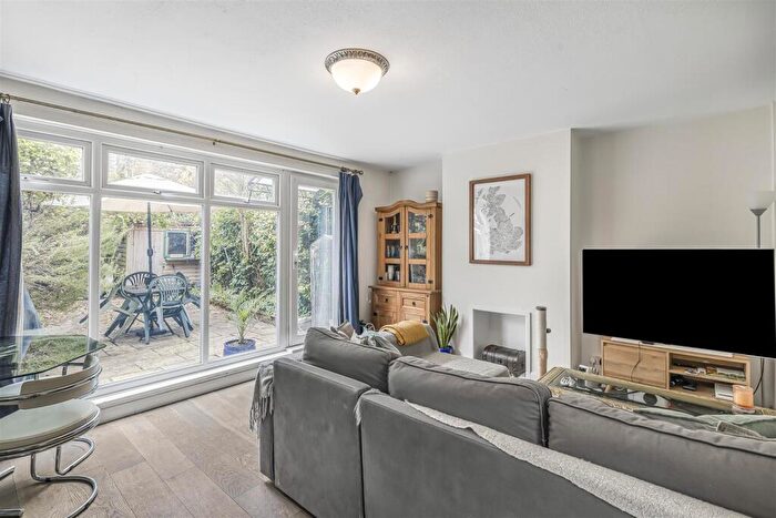 2 Bedroom Terraced House For Sale In Elsley Road, London, SW11
