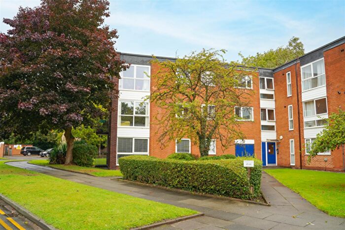 2 Bedroom Apartment For Sale In Meadow Court, Hackness Road, Chorlton Green, M21