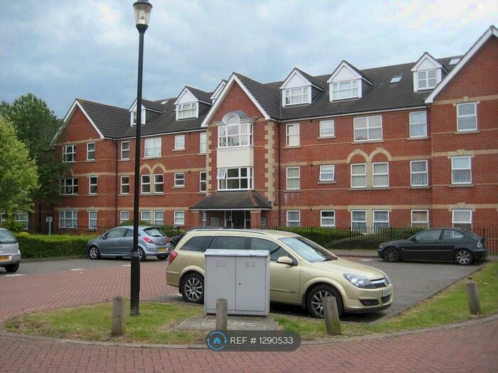 1 Bedroom Flat To Rent In Cobham Close, Enfield EN1