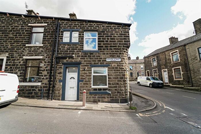 3 Bedroom End Of Terrace House To Rent In Union Street, Rawtenstall, Rossendale, BB4