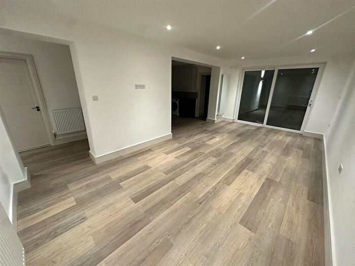 1 Bedroom Flat To Rent In Station Road, London, NW4