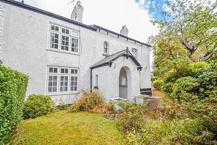 3 Bedroom End Terrace House For Sale In Ackers Road, Stockton Heath, Warrington, WA4