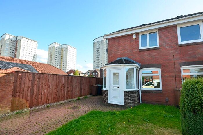 2 Bedroom Semi-Detached House For Sale In Piccadilly, Sunderland, SR3