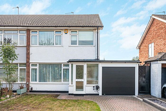 3 Bedroom Semi-Detached House For Sale In Russell Drive, Stanwell, Staines-Upon-Thames, TW19