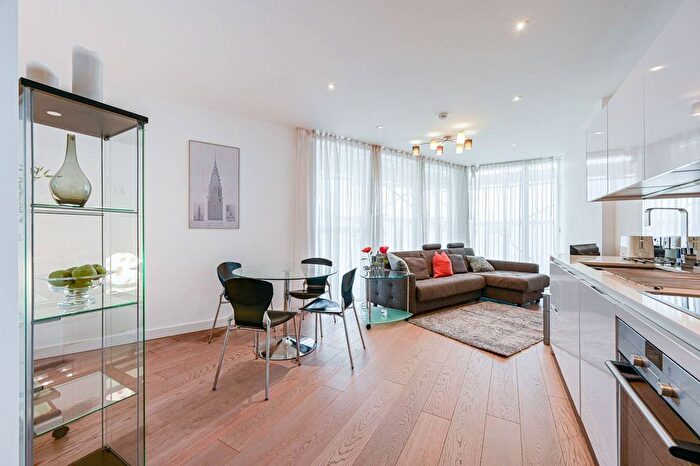 1 Bedroom Flat To Rent In River Gardens Walk, Greenwich, London, SE10