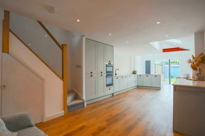 4 Bedroom Terraced House To Rent In Ringlow Park Road, Swinton, M27