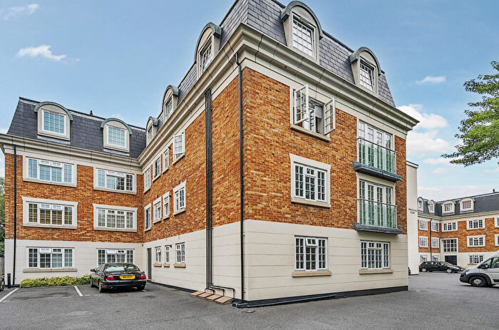 2 Bedroom Penthouse For Sale In Tweedy Road, Bromley, BR1