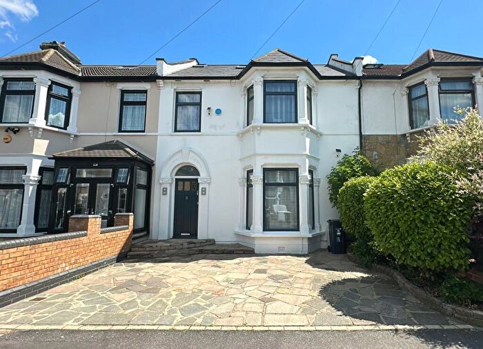 5 Bedroom Terraced House For Sale In Douglas Road, Ilford, IG3