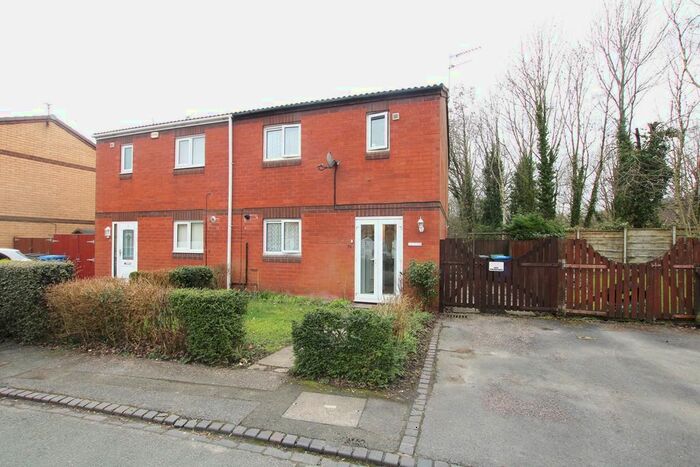 3 Bedroom Semi-Detached House To Rent In Forbes Close, Birchwood, Warrington, WA3