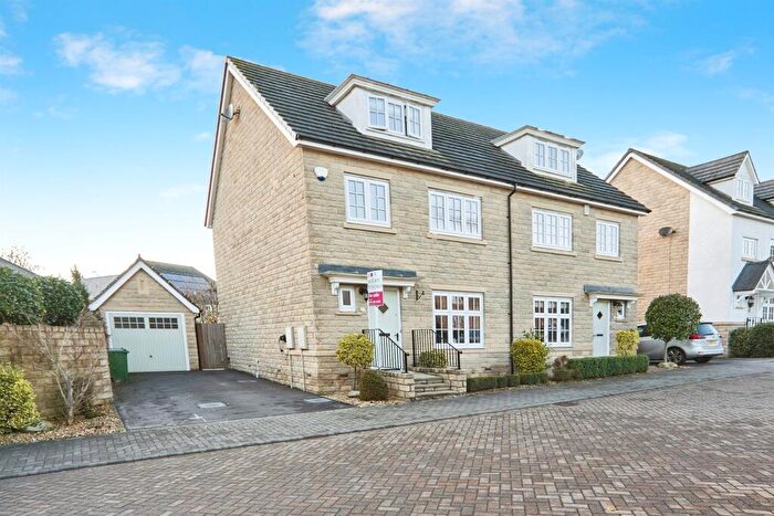 4 Bedroom Semi-Detached House For Sale In Mill Square, Horsforth, Leeds, LS18
