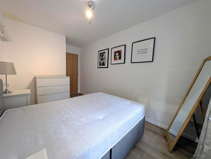 2 Bedroom Apartment To Rent In Quebec Quay, Liverpool, L3