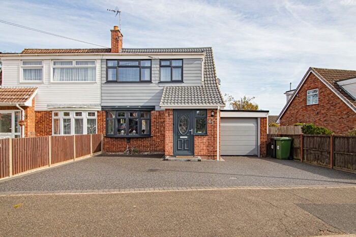 3 Bedroom Semi-Detached House For Sale In Grafton Road, King's Lynn, Norfolk, PE30