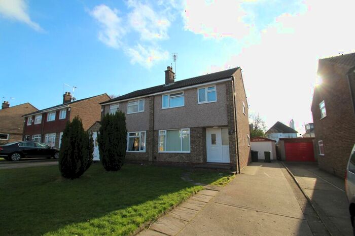 3 Bedroom House To Rent In Sunningdale Avenue, Moortown, Leeds, Uk, LS17