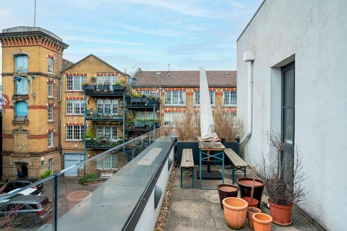 1 Bedroom Flat To Rent In Koops Mill Mews, Bermondsey, London, SE1