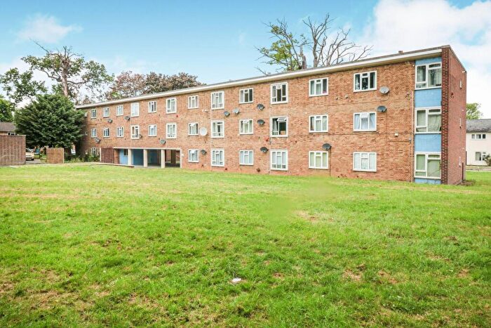 2 Bedroom Apartment To Rent In The Lawn, Harlow, CM20