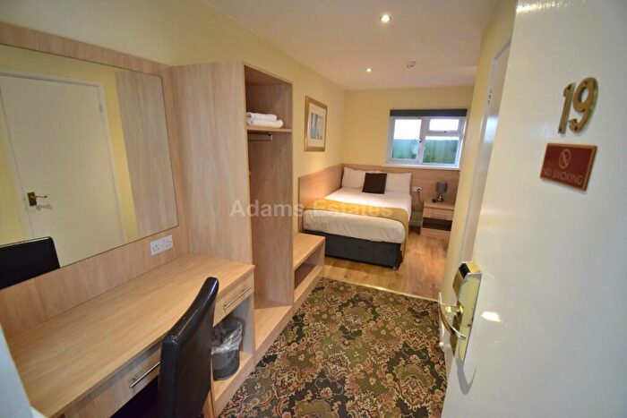 Studio To Rent In Connaught Road, Reading, RG30