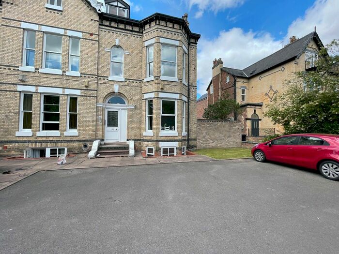 2 Bedroom Flat To Rent In Palatine Mansions, Manchester, M20